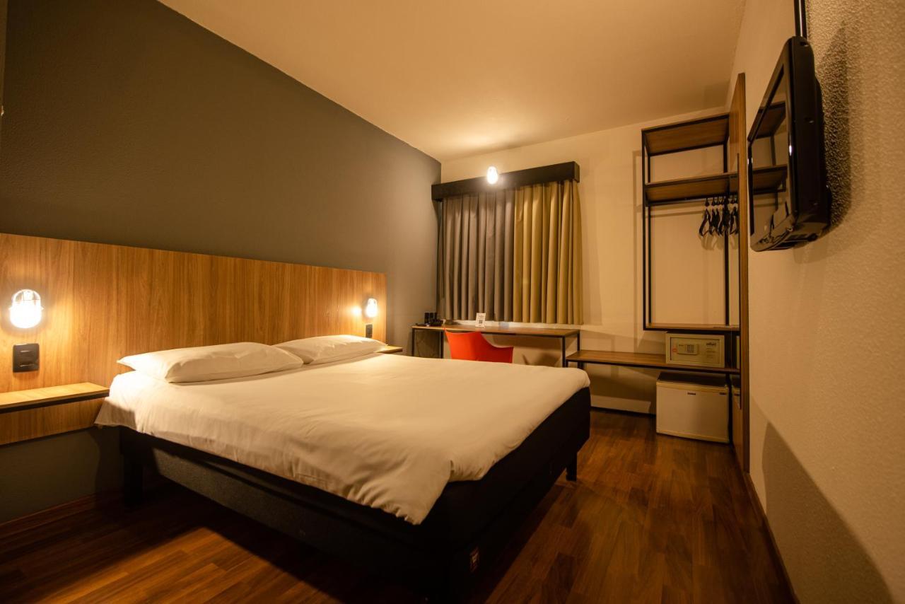 Ibis Betim Hotel Exterior foto