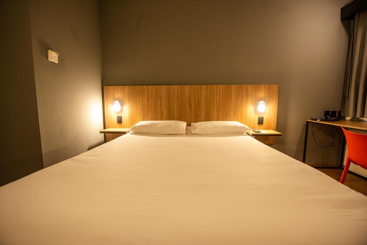Ibis Betim Hotel Exterior foto