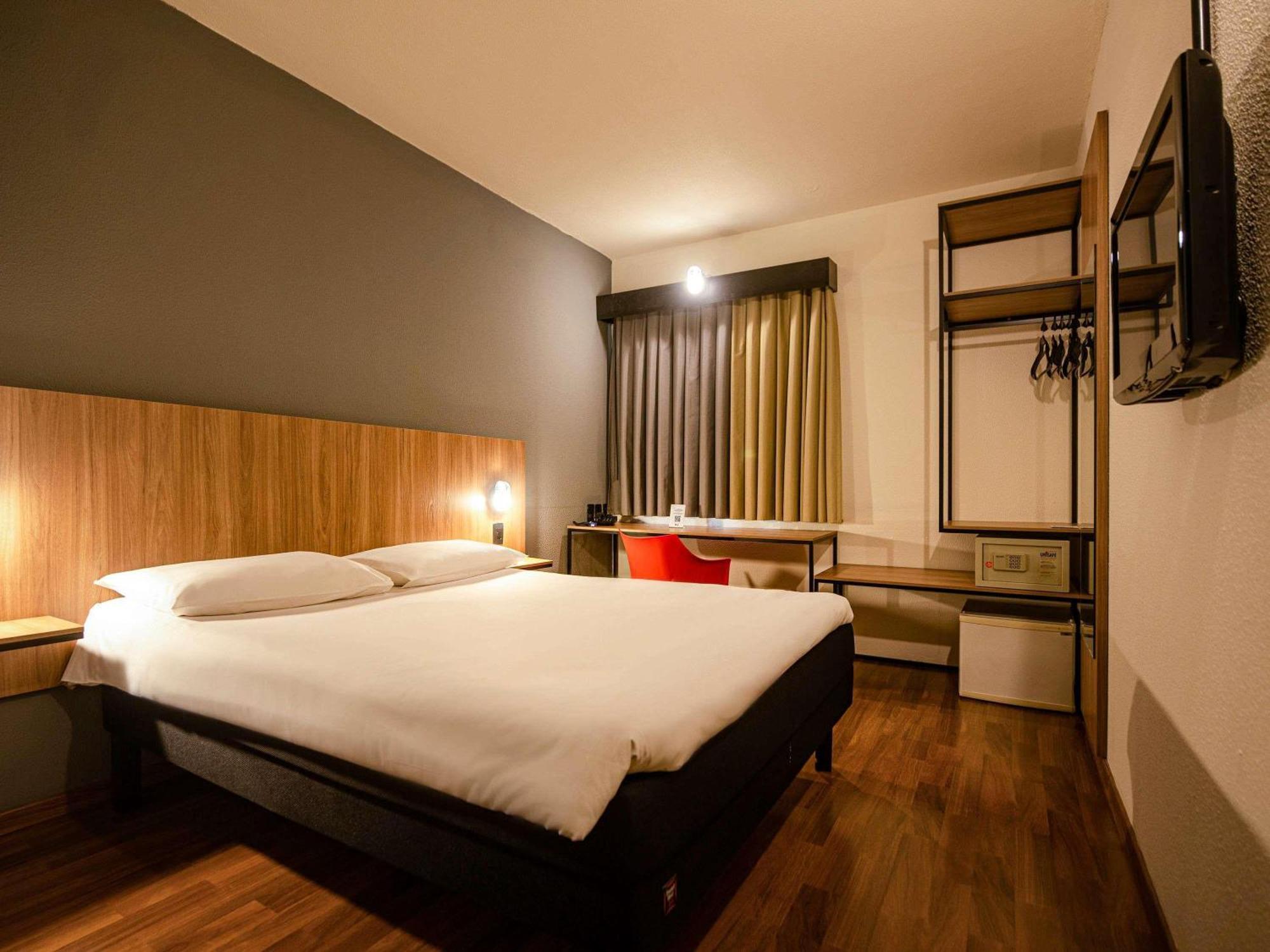 Ibis Betim Hotel Exterior foto